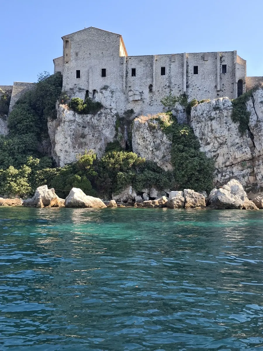 Billionaires' Bay